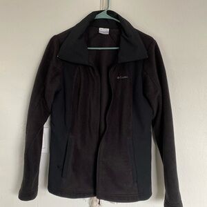 Women’s fit Columbia jacket